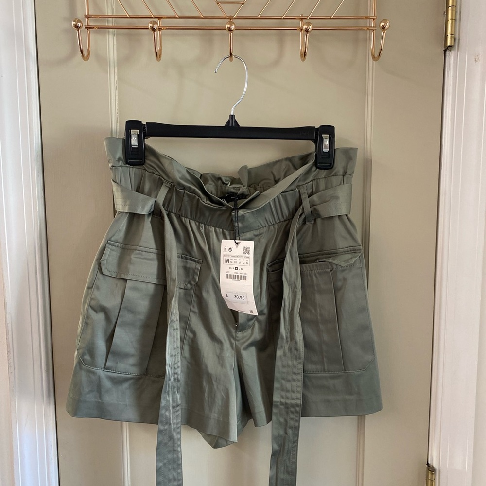 ZARA high-waisted NWT satin shorts size M